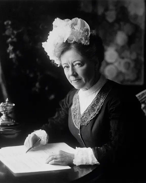 Helen Herron Taft signing cherry trees donation document