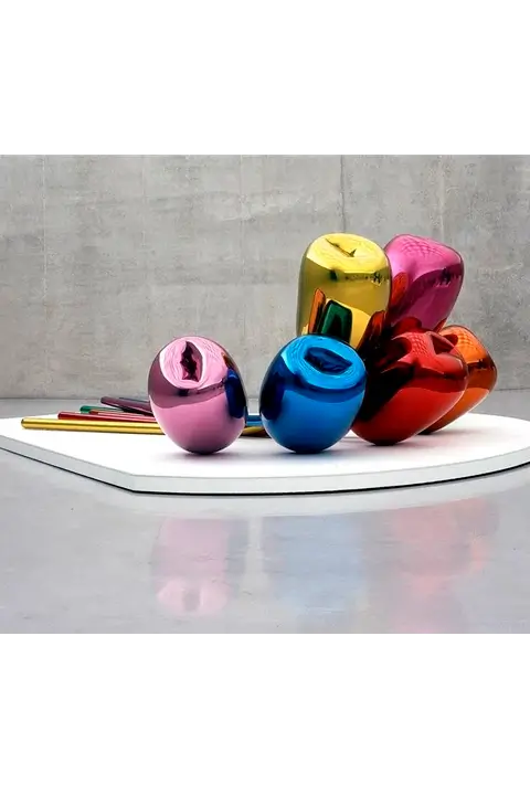 Tulips (1995–2004) — Jeff Koons.