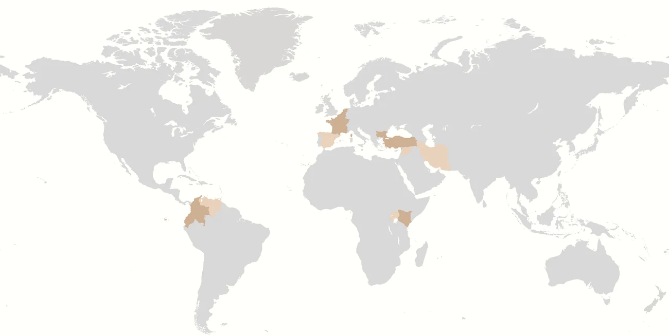 World map marking the main rose-growing regions: Ecuador, Colombia, Kenya, the Netherlands, France, Bulgaria, Turkey and Iran
